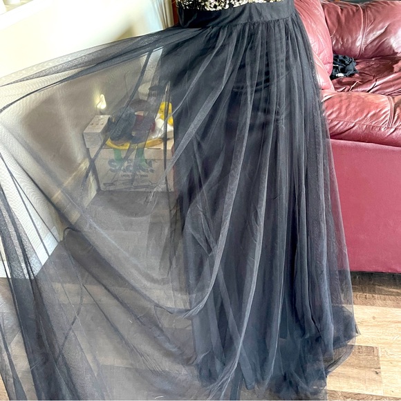 LUXXEL Black with Gold Accent Long Gown Size Medium - Picture 12 of 13